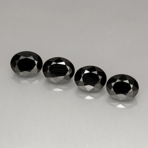 Achetez naturel ct noir spinelle gems, coupe ovale, en provenance thaïlande chez gemselect. en stock, livraison internationale!