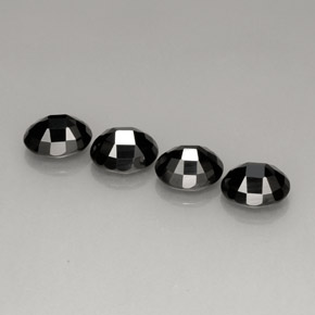 Achetez naturel ct noir spinelle gems, coupe ovale, en provenance thaïlande chez gemselect. en stock, livraison internationale!