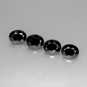 Achetez naturel ct noir spinelle gems, coupe ovale, en provenance thaïlande chez gemselect. en stock, livraison internationale!