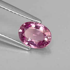 Spinelle pourpre naturelle coupe ovale, 0,84 ct, VVS-VS