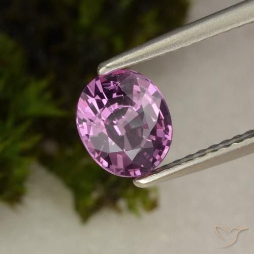 Spinelle Violet Rosâtre naturelle ovale, 1.09 ct, VVS-VS