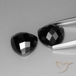Shop natural 8.91ct Noire Spinelle gems, Trillion, from Thaïlande at GemSelect. In stock, global shipping!