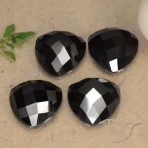 Shop natural 17.01ct Noire Spinelle gems, Trillion, from Thaïlande at GemSelect. In stock, global shipping!