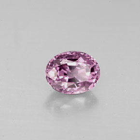 Spinelle pourpre naturelle coupe ovale, 1,25 ct, VVS