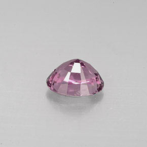 Spinelle pourpre naturelle coupe ovale, 1,25 ct, VVS