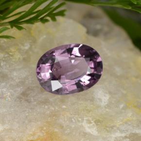 Spinelle pourpre naturelle coupe ovale, 0,97 ct, VVS-VS