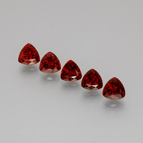 Achetez naturel ct rouge spinelle gems, trillion, en provenance myanmar (birmanie) chez gemselect. en stock, livraison internationale!