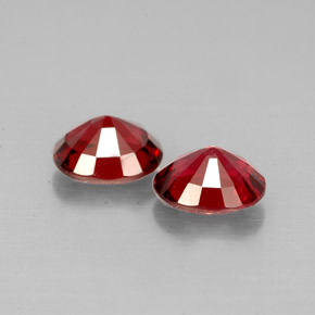 Achetez naturel ct rouge spinelle gems, coupe ovale, en provenance myanmar (birmanie) chez gemselect. en stock, livraison internationale!