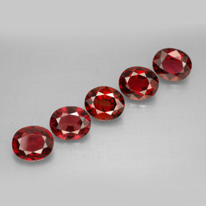 Achetez naturel ct rouge spinelle gems, coupe ovale, en provenance myanmar (birmanie) chez gemselect. en stock, livraison internationale!