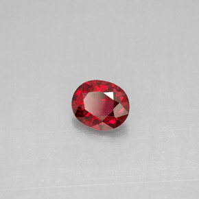 Spinelle  naturelle coupe ovale, 0,63 ct, VS