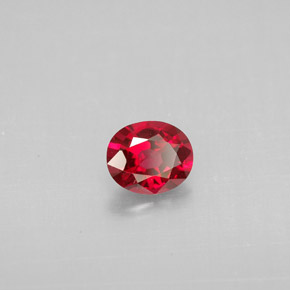 Spinelle rouge naturelle coupe ovale, 0,62 ct, VS