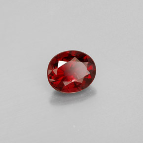 Spinelle rouge naturelle coupe ovale, 0,67 ct, VS