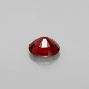 Spinelle rouge naturelle coupe ovale, 0,67 ct, VS