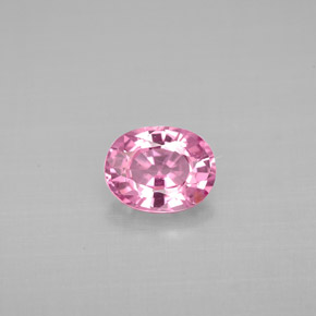 Spinelle rose naturelle coupe ovale, 0,94 ct, VS
