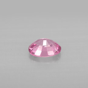 Spinelle rose naturelle coupe ovale, 0,94 ct, VS