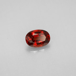 Spinelle rouge naturelle coupe ovale, 0,75 ct, VS