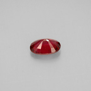 Spinelle rouge naturelle coupe ovale, 0,64 ct, VS