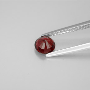 Spinelle rouge naturelle coupe roude, 0,83 ct, VVS-VS