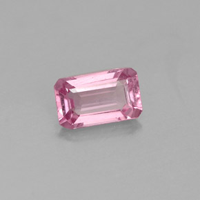 Spinelle rose naturelle taille émeraude, 0,46 ct, VS