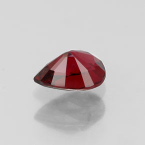 Spinelle rouge naturelle en forme de poire, 0,36 ct, VS-SI