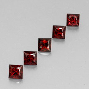 Achetez naturel ct rouge spinelle gems, carré, en provenance myanmar (birmanie) chez gemselect. en stock, livraison internationale!