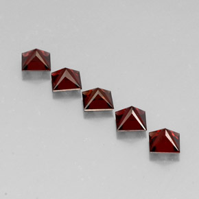 Achetez naturel ct rouge spinelle gems, carré, en provenance myanmar (birmanie) chez gemselect. en stock, livraison internationale!