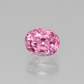 Spinelle rose naturelle coupe ovale, 0,77 ct, VS