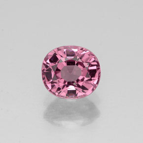 Spinelle rose naturelle coupe ovale, 0,98 ct, VVS