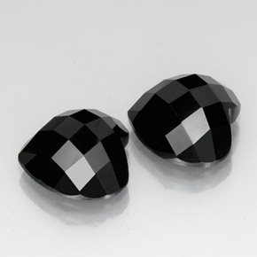 Achetez naturel 14,26ct noir spinelle gems, forme de coeur, en provenance thaïlande chez gemselect. en stock, livraison internationale!