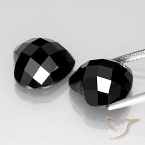 Shop natural 13.12ct Noire Spinelle gems, Cœur, from Thaïlande at GemSelect. In stock, global shipping!
