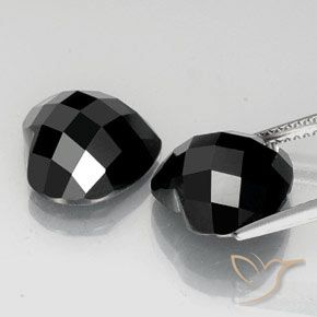 Shop natural 13.98ct Noire Spinelle gems, Cœur, from Thaïlande at GemSelect. In stock, global shipping!