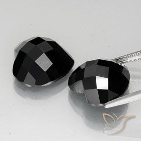 Shop natural 12.97ct Noire Spinelle gems, Cœur, from Thaïlande at GemSelect. In stock, global shipping!