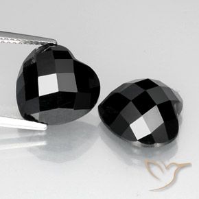 Shop natural 14.00ct Noire Spinelle gems, Cœur, from Thaïlande at GemSelect. In stock, global shipping!