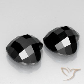 Shop natural 14.00ct Noire Spinelle gems, Cœur, from Thaïlande at GemSelect. In stock, global shipping!