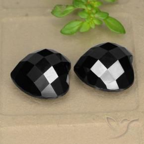 Shop natural 13.94ct Noire Spinelle gems, Cœur, from Thaïlande at GemSelect. In stock, global shipping!