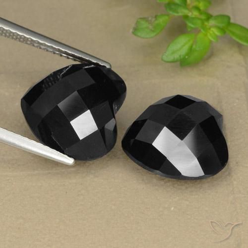 Shop natural 13.93ct Noire Spinelle gems, Cœur, from Thaïlande at GemSelect. In stock, global shipping!