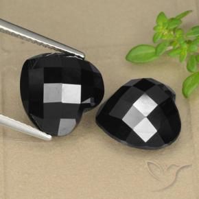 Shop natural 14.22ct Noire Spinelle gems, Cœur, from Thaïlande at GemSelect. In stock, global shipping!