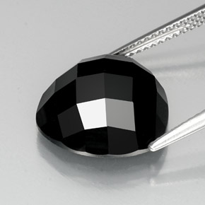 Spinelle noir naturelle trillion, 10,65 ct, opaque