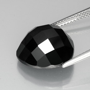 Spinelle noir naturelle trillion, 10,85 ct, opaque