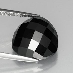 Spinelle noir naturelle trillion, 11,79 ct, opaque