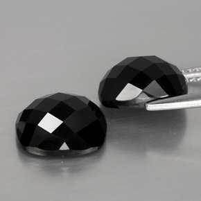 Achetez naturel ct noir spinelle gems, coupe coussin, en provenance thaïlande chez gemselect. en stock, livraison internationale!