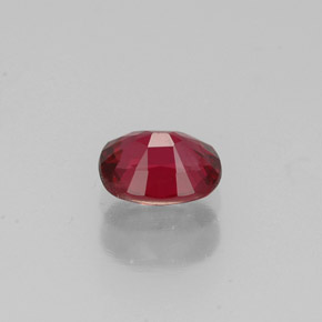 Spinelle rouge naturelle coupe ovale, 0,56 ct, VS-SI