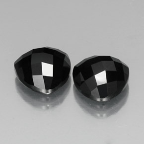 Achetez naturel 9,13ct noir spinelle gems, trillion, en provenance thaïlande chez gemselect. en stock, livraison internationale!