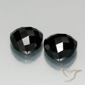 Shop natural 8.89ct Noire Spinelle gems, Trillion, from Thaïlande at GemSelect. In stock, global shipping!