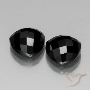Shop natural 8.96ct Noire Spinelle gems, Trillion, from Thaïlande at GemSelect. In stock, global shipping!