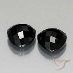 Shop natural 8.92ct Noire Spinelle gems, Trillion, from Thaïlande at GemSelect. In stock, global shipping!