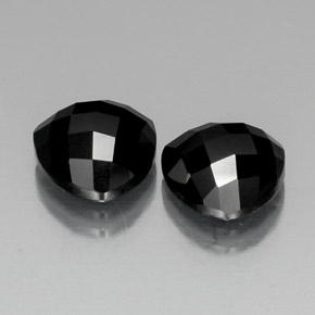 Achetez naturel 8,73ct noir spinelle gems, trillion, en provenance thaïlande chez gemselect. en stock, livraison internationale!