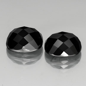 Achetez naturel 13,83ct noir spinelle gems, coupe coussin, en provenance thaïlande chez gemselect. en stock, livraison internationale!