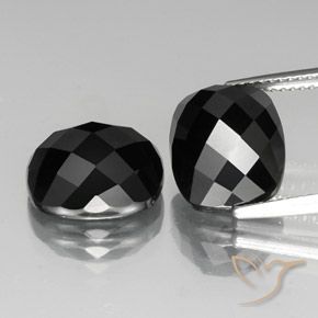 Shop natural 14.42ct Noire Spinelle gems, Coussin, from Thaïlande at GemSelect. In stock, global shipping!