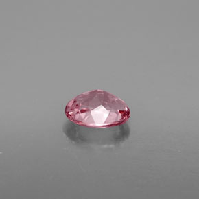 Spinelle rose naturelle coupe ovale, 1,27 ct, VS-SI